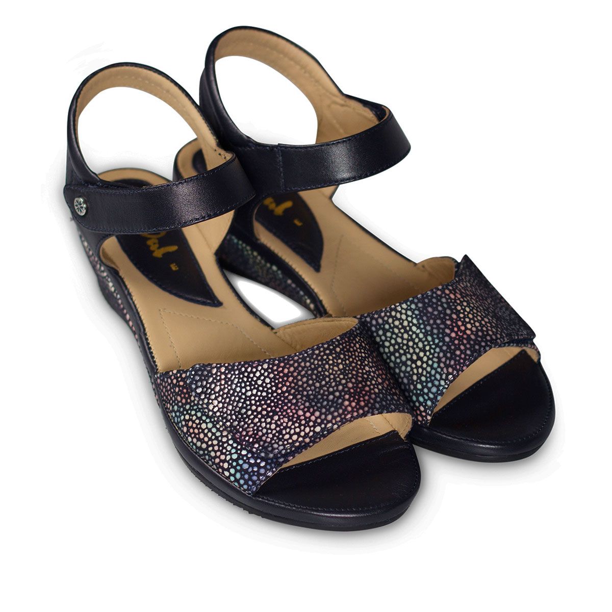 Van dal black sandals 2025