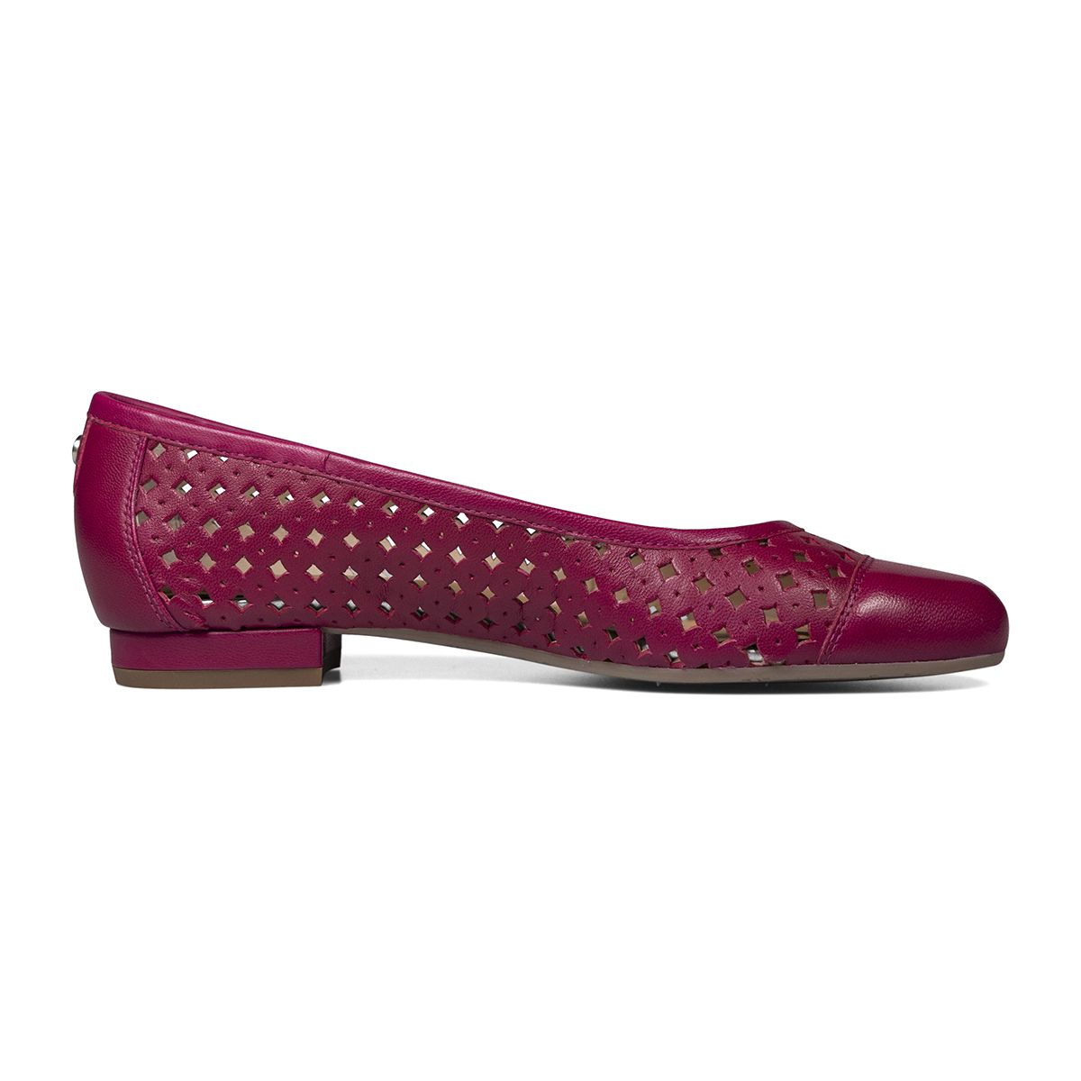 Bata patent hotsell shoes