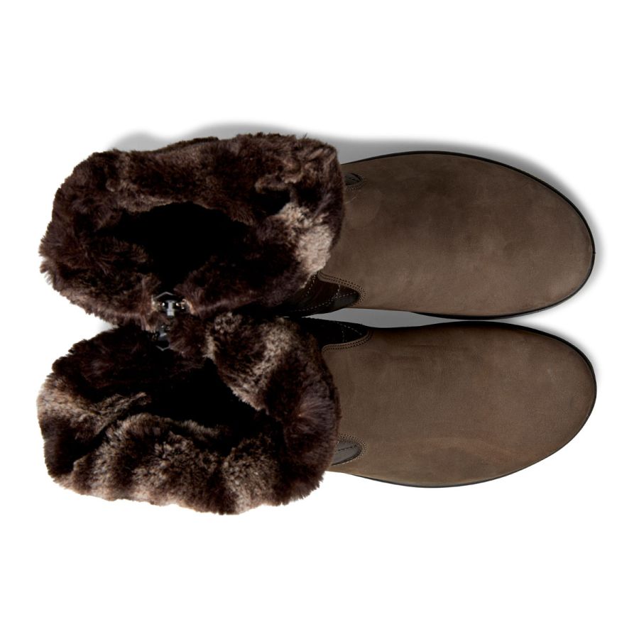 Kia - Brown Nubuck