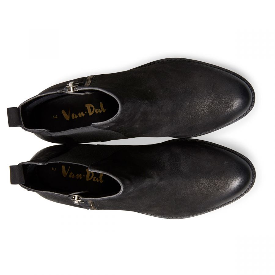 Barlow - Black Nubuck