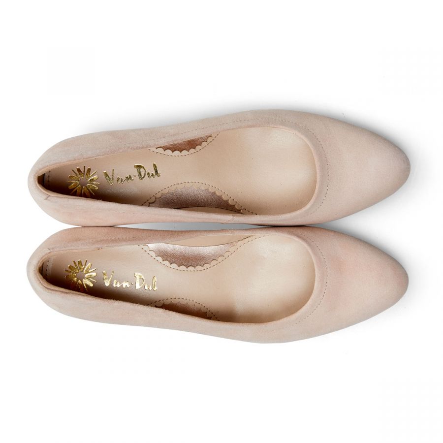 Lorne - Sesame Suede